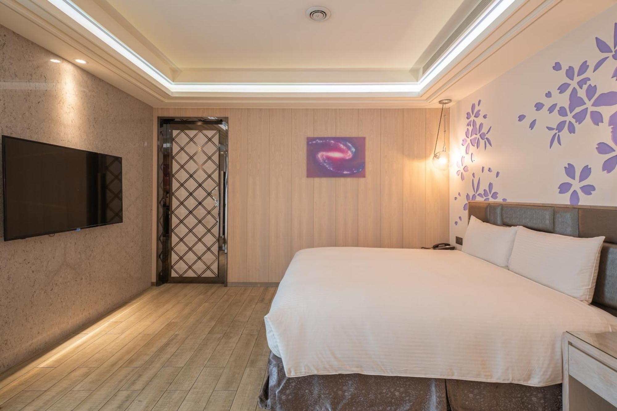 Guide Hotel Taichung Ziyou Exterior foto