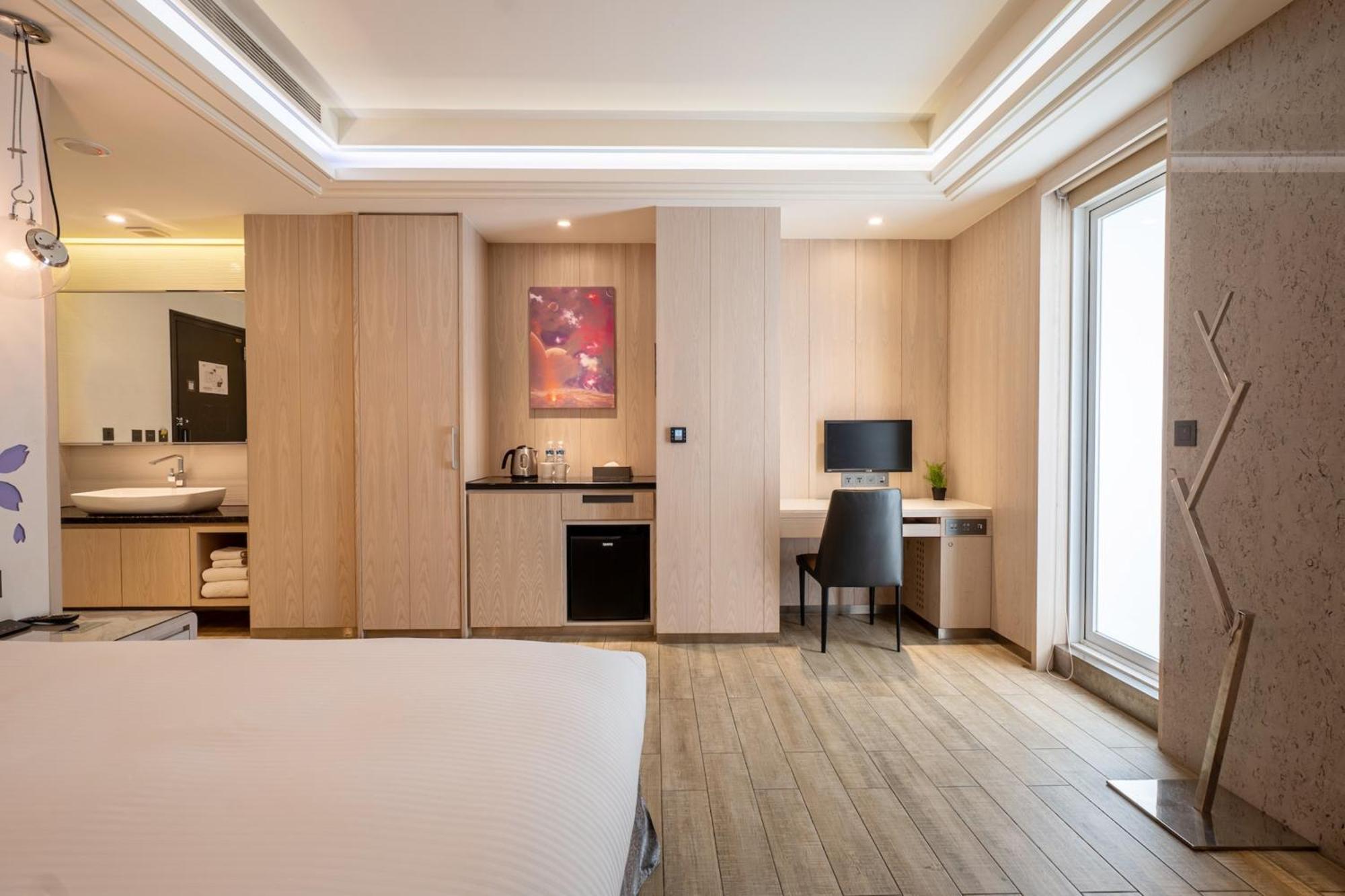 Guide Hotel Taichung Ziyou Exterior foto