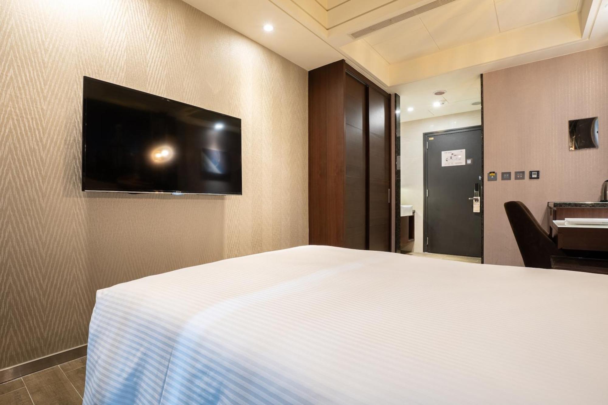Guide Hotel Taichung Ziyou Exterior foto