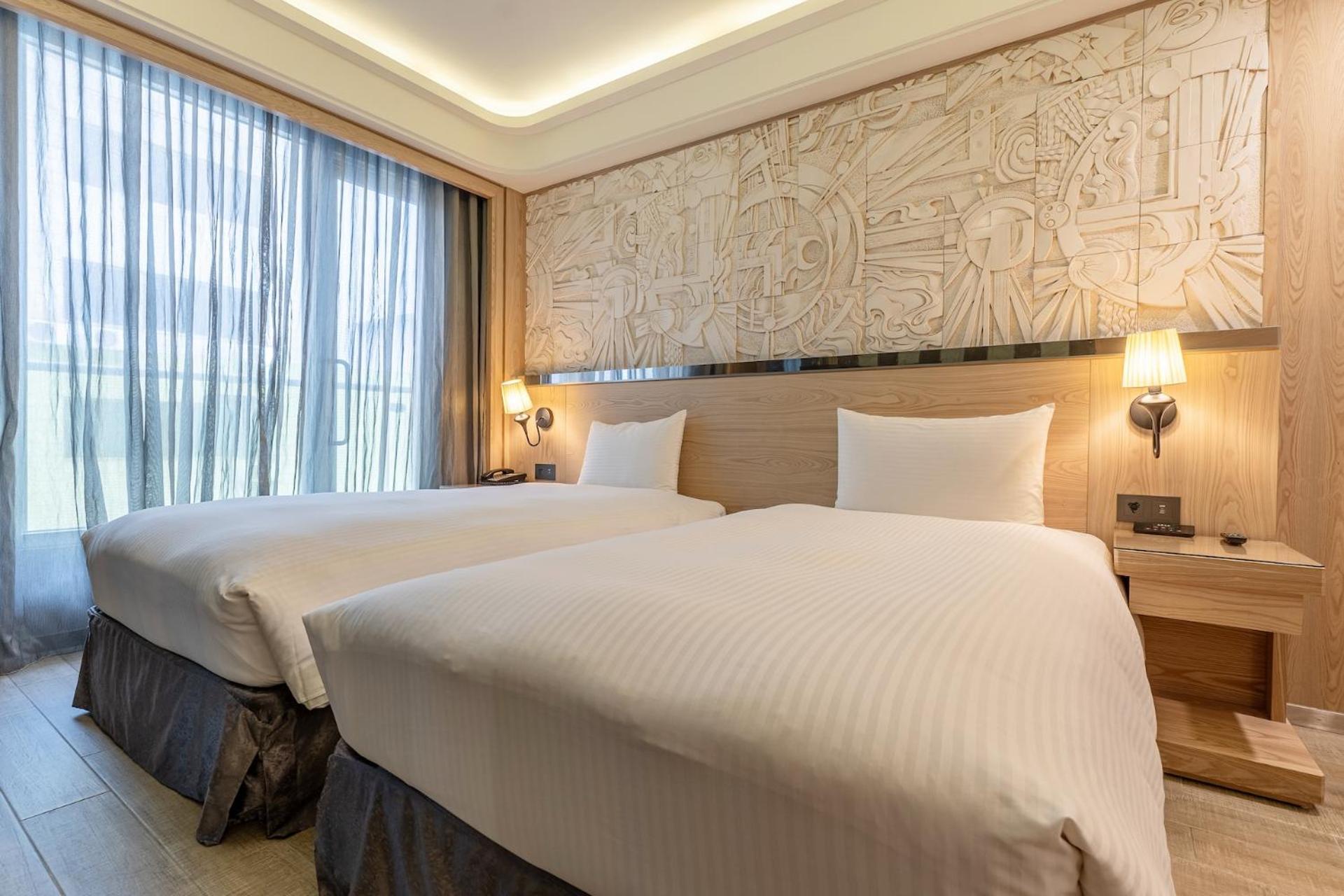 Guide Hotel Taichung Ziyou Exterior foto