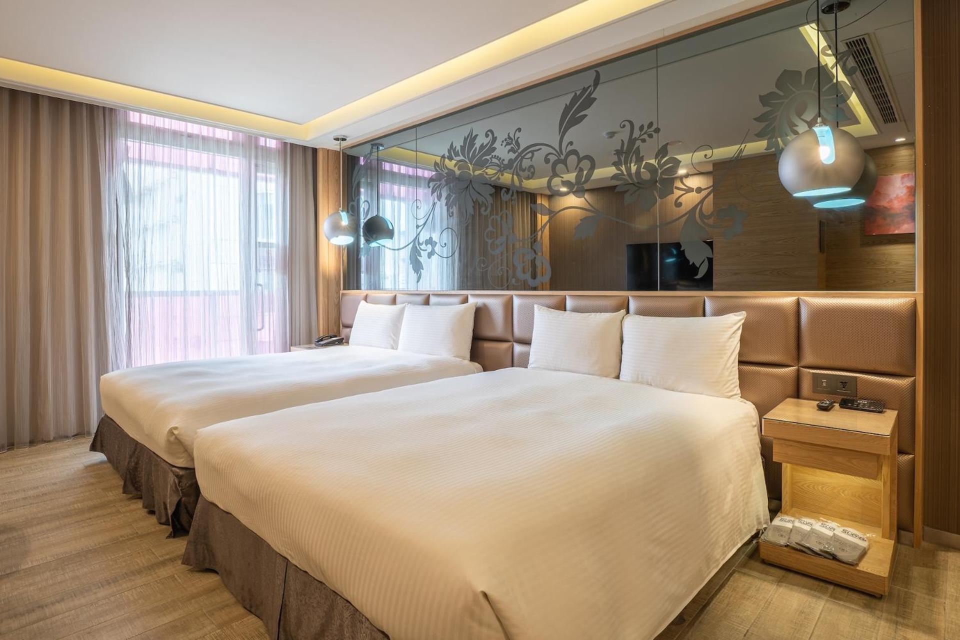 Guide Hotel Taichung Ziyou Exterior foto