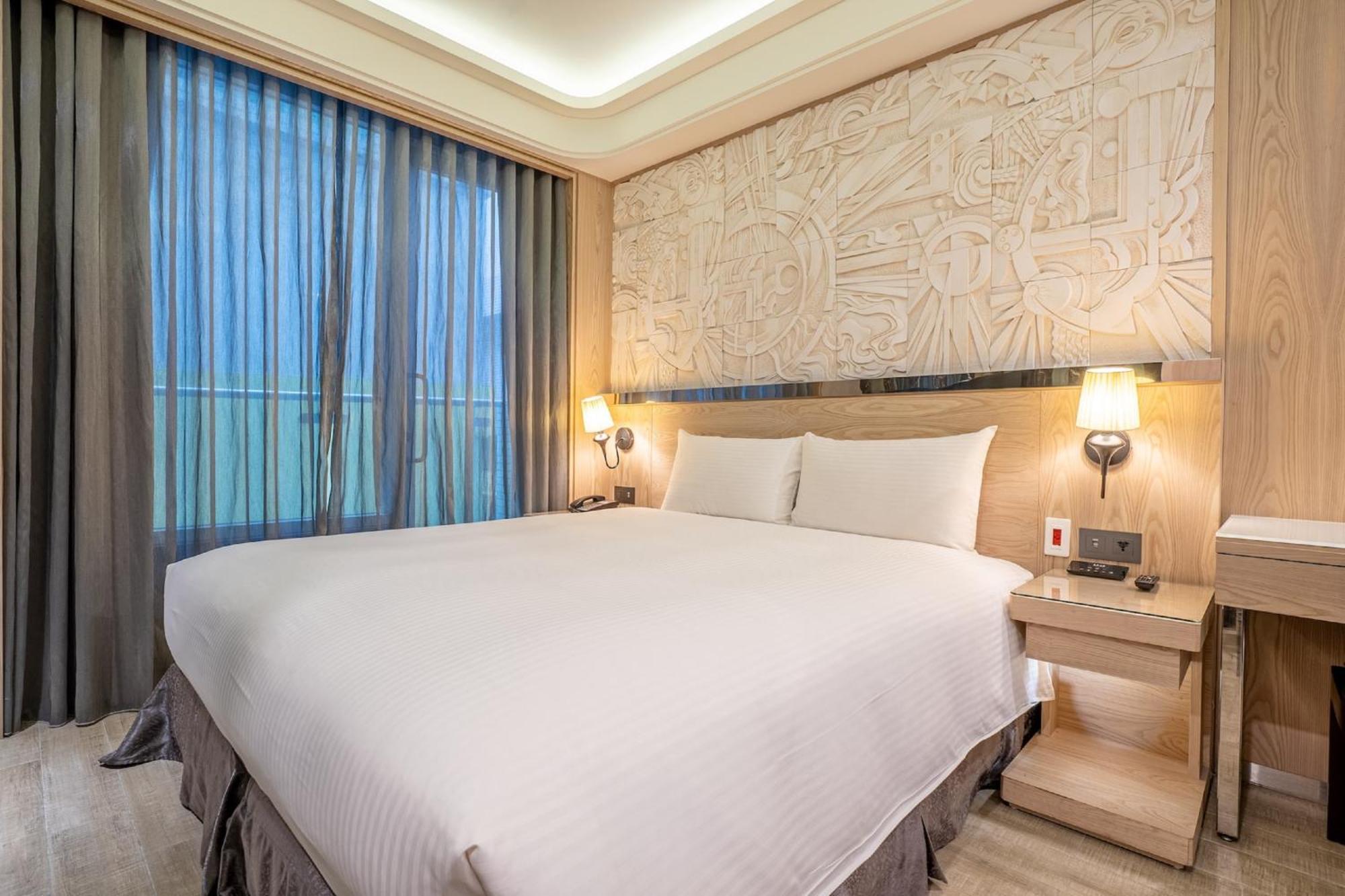 Guide Hotel Taichung Ziyou Exterior foto